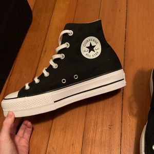Converse Canvas Platform Chuck Taylor All Star Sneakers